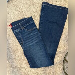 Spanx pull on flair jeans, medium
Petite